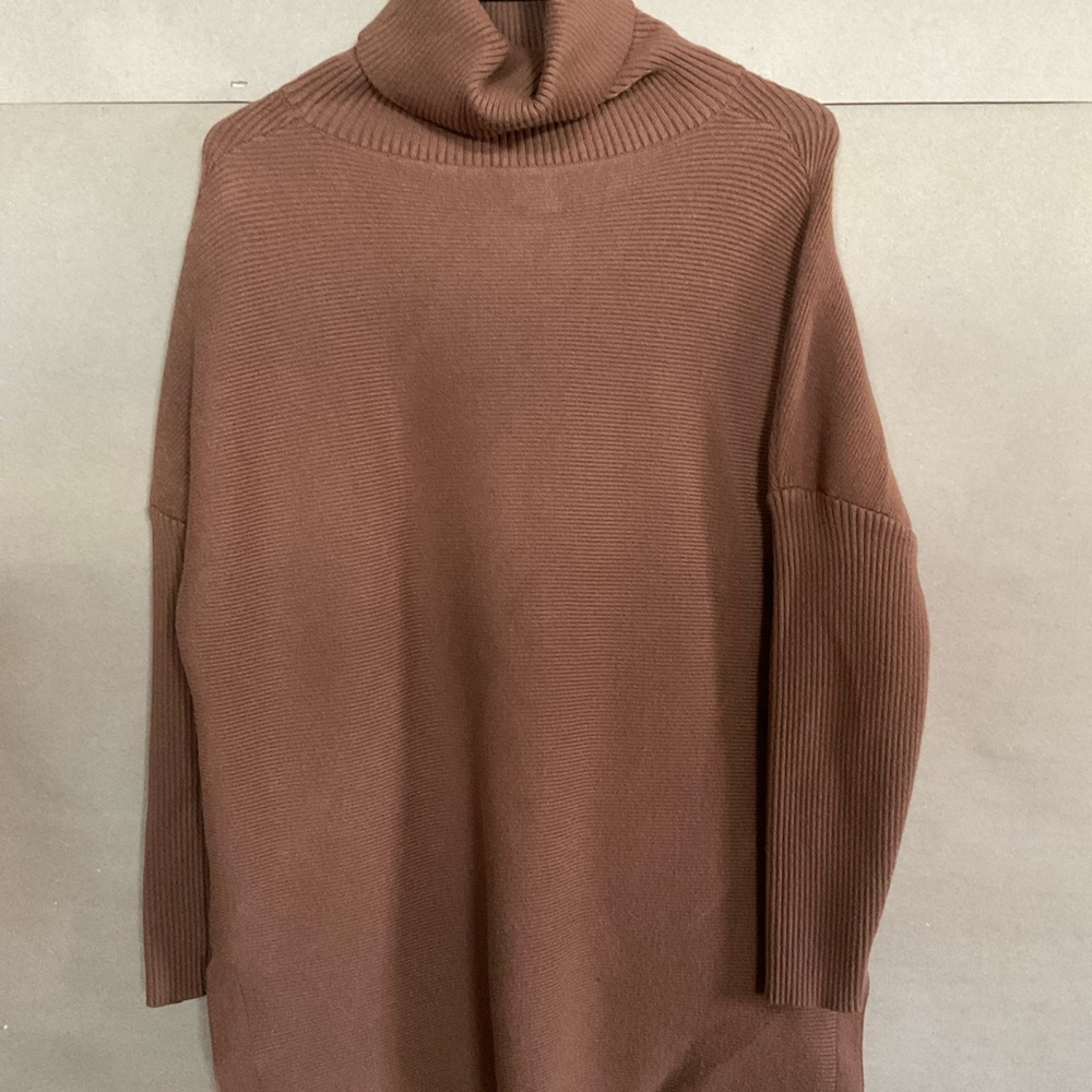 Lillusory sweater. Turtleneck. Brown. Size L
